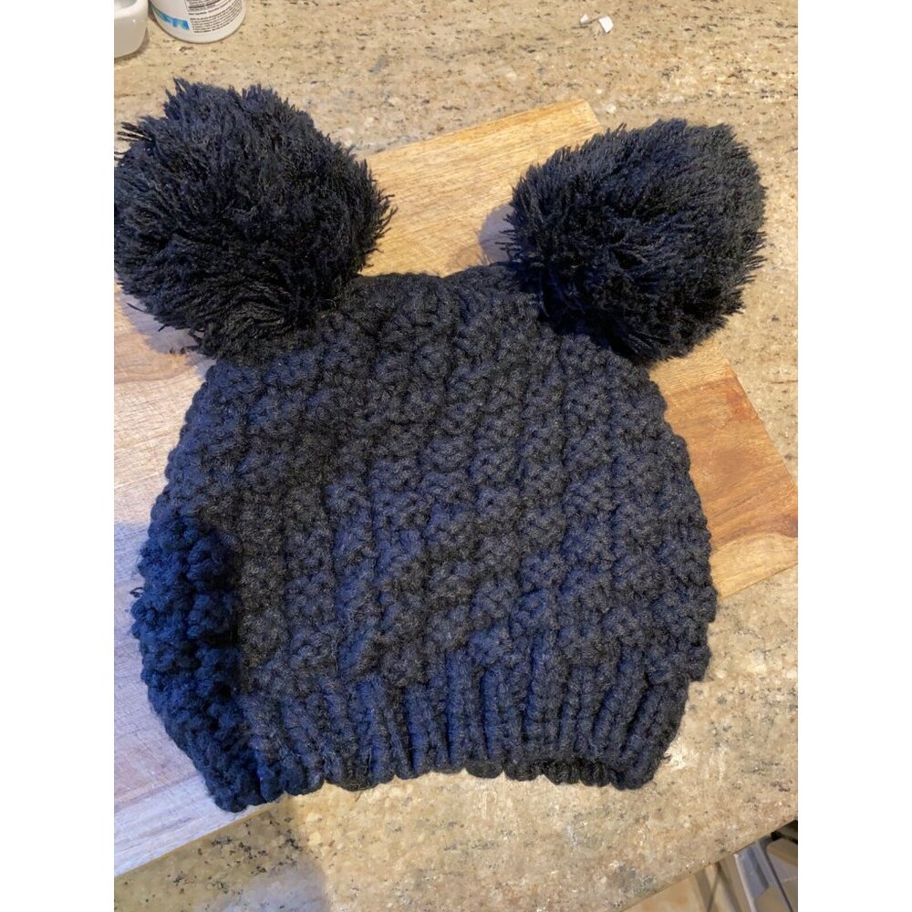 Black PomPom Knit Beanie Hat